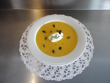 Kürbiscrème-Suppe pro Person (Portion - 0,25 lit.) nur saisonal erhältlich