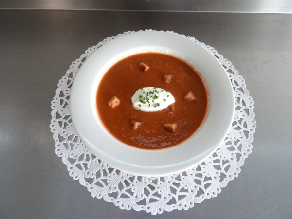 Tomatencrème-Suppe mit Croutons pro Person (Portion - 0,25 lit.)