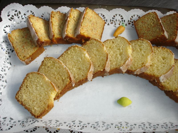 Rüebli-Cake 20 cm. 10-teilig
