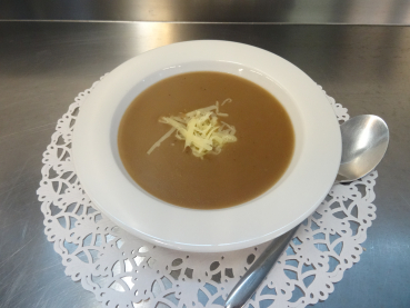 Mehl-Suppe mit Reibkäse pro Person (Portion - 0,25 dl.)