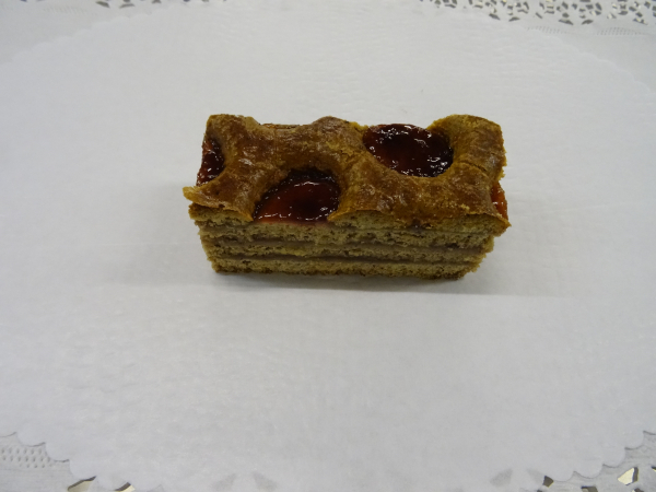 Linzerschnitte 10 x 4 cm.