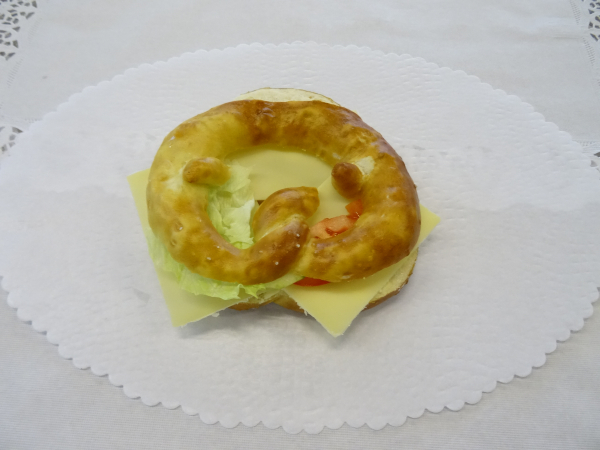 Bier-Bretzel mittel Greyerzer-Käse